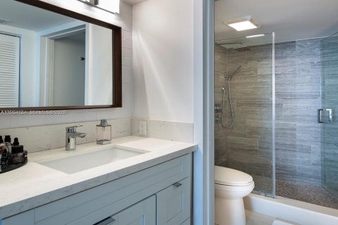 Condominio en alquiler en Miami, Florida, 1 dormitorio, 73.39 m2 № 2026425 - foto 10