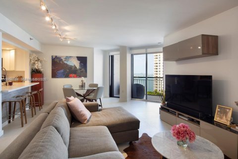 Condominio en Miami, Florida, 1 dormitorio  № 2026425