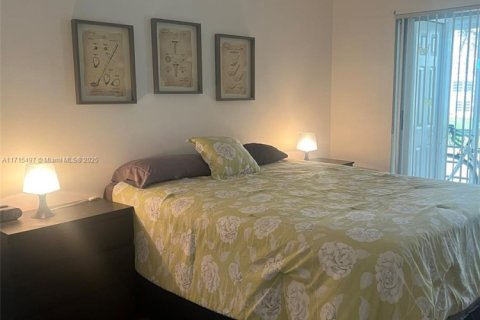 Condo in Deerfield Beach, Florida, 2 bedrooms  № 1764361 - photo 14