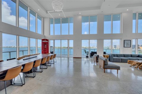 Immobilier commercial à vendre à North Bay Village, Floride: 141.58 m2 № 1959013 - photo 5