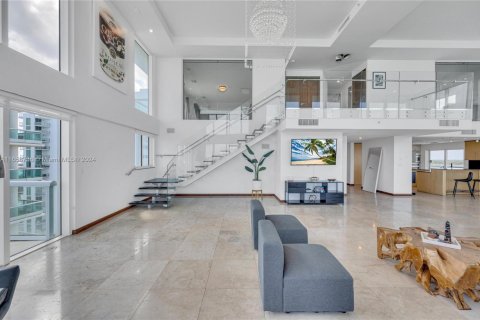 Immobilier commercial à vendre à North Bay Village, Floride: 141.58 m2 № 1959013 - photo 11