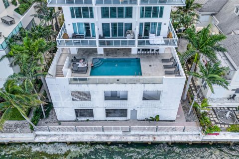 Immobilier commercial à vendre à North Bay Village, Floride: 141.58 m2 № 1959013 - photo 29