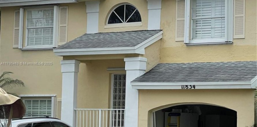 Villa ou maison à Miami, Floride 4 chambres, 168.9 m2 № 1697898