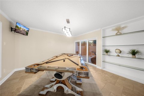 House in Tampa, Florida 4 bedrooms, 313.64 sq.m. № 2167542 - photo 8
