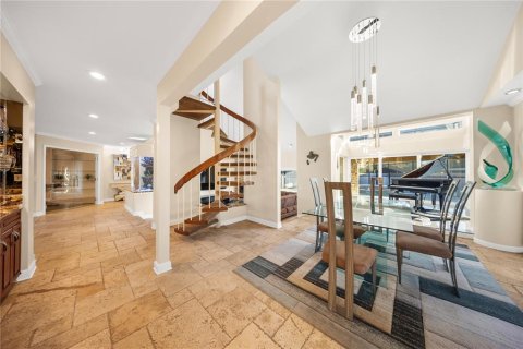 House in Tampa, Florida 4 bedrooms, 313.64 sq.m. № 2167542 - photo 9