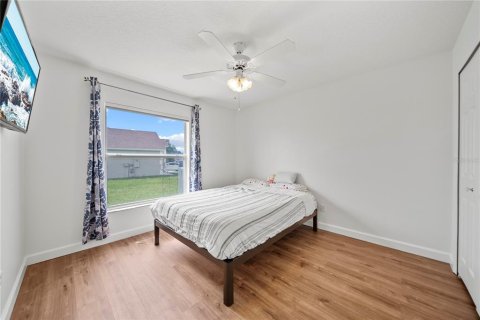 House in Davenport, Florida 4 bedrooms, 220.55 sq.m. № 1820449 - photo 24