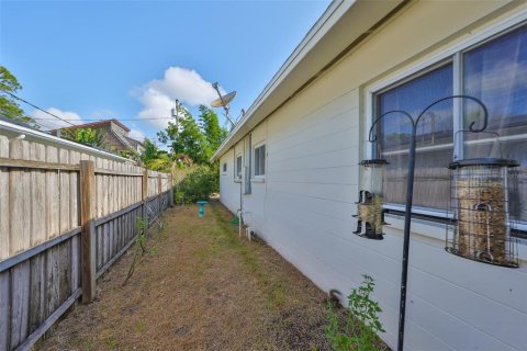 House in Saint Petersburg, Florida 2 bedrooms, 94.76 sq.m. № 1673438 - photo 28