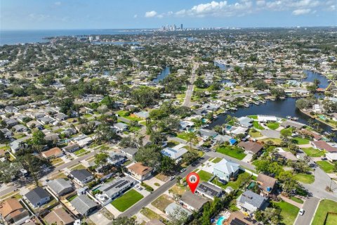 House in Saint Petersburg, Florida 2 bedrooms, 94.76 sq.m. № 1673438 - photo 30