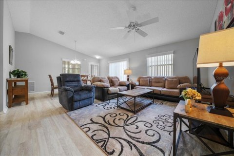 Casa en venta en The Villages, Florida, 2 dormitorios, 107.4 m2 № 1915617 - foto 6