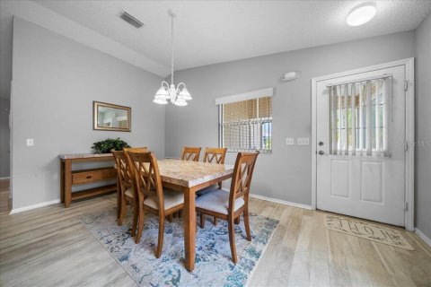 Casa en venta en The Villages, Florida, 2 dormitorios, 107.4 m2 № 1915617 - foto 4