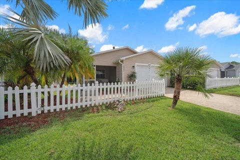 Casa en venta en The Villages, Florida, 2 dormitorios, 107.4 m2 № 1915617 - foto 1