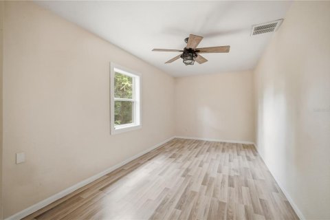 House in Tampa, Florida 3 bedrooms, 149.57 sq.m. № 2393477 - photo 18