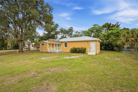 House in Tampa, Florida 3 bedrooms, 149.57 sq.m. № 2393477 - photo 4
