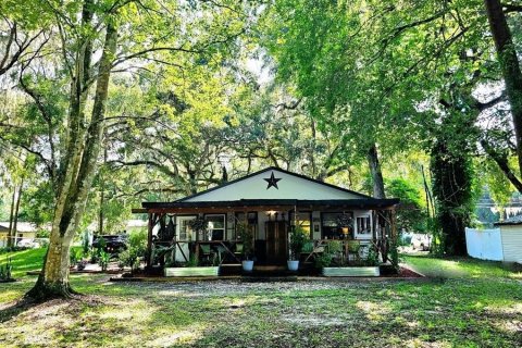 House in Inverness, Florida 2 bedrooms, 91.97 sq.m. № 1899562 - photo 1