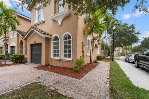 Touwnhouse à vendre à Homestead, Floride: 4 chambres, 182.55 m2 № 2068466 - photo 2