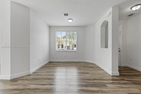 Touwnhouse à vendre à Homestead, Floride: 4 chambres, 182.55 m2 № 2068466 - photo 8