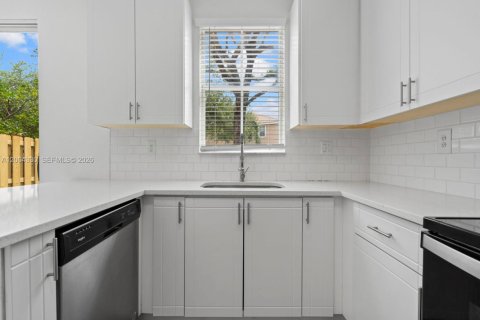 Touwnhouse à vendre à Homestead, Floride: 4 chambres, 182.55 m2 № 2068466 - photo 13