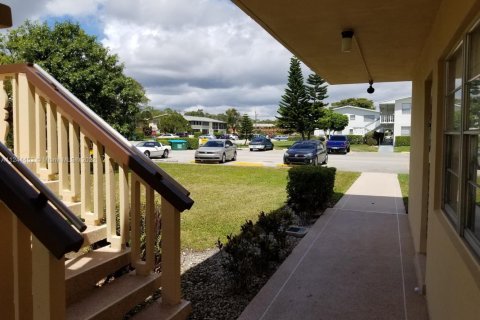 Copropriété à vendre à West Palm Beach, Floride: 1 chambre, 63.55 m2 № 2021641 - photo 2