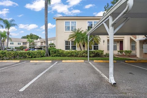 Condo in New Port Richey, Florida, 2 bedrooms  № 2386111 - photo 2