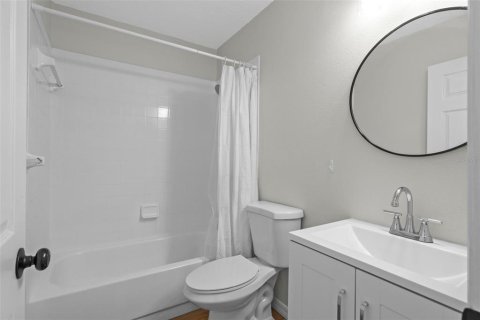 Condo in New Port Richey, Florida, 2 bedrooms  № 2386111 - photo 23