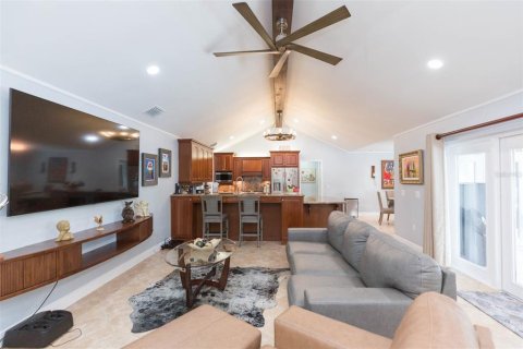 Villa ou maison à vendre à Valrico, Floride: 4 chambres, 230.77 m2 № 2334145 - photo 15