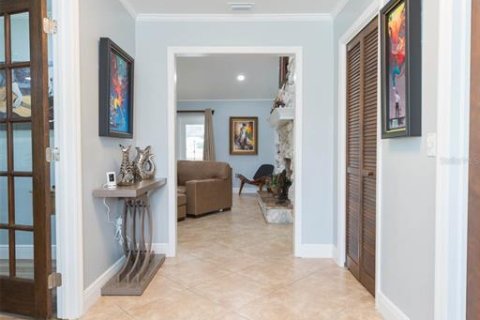 Villa ou maison à vendre à Valrico, Floride: 4 chambres, 230.77 m2 № 2334145 - photo 10