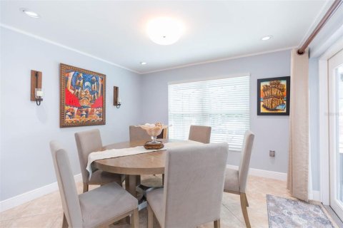 Villa ou maison à vendre à Valrico, Floride: 4 chambres, 230.77 m2 № 2334145 - photo 24