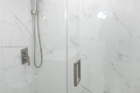 Снять в аренду кондоминиум в Хайалиа, Флорида 2 спальни, 91.04м2, № 2024606 - фото 11