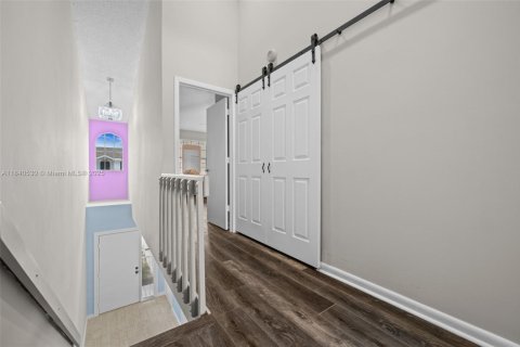 Townhouse in Naples, Florida 2 bedrooms № 1830956 - photo 15