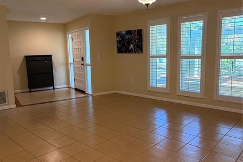 House in Tarpon Springs, Florida 4 bedrooms, 183.76 sq.m. № 1866374 - photo 4