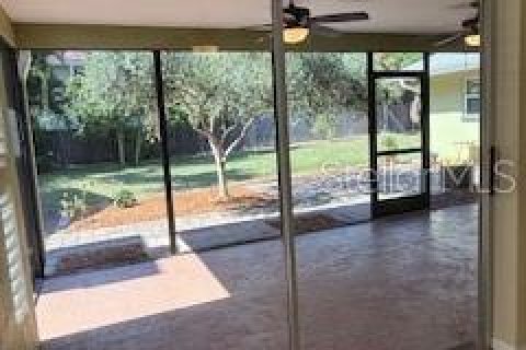 House in Tarpon Springs, Florida 4 bedrooms, 183.76 sq.m. № 1866374 - photo 27