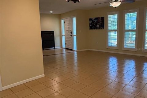 House in Tarpon Springs, Florida 4 bedrooms, 183.76 sq.m. № 1866374 - photo 8