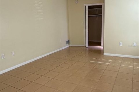 House in Tarpon Springs, Florida 4 bedrooms, 183.76 sq.m. № 1866374 - photo 24