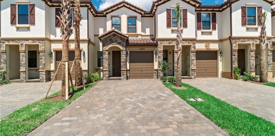 Townhouse in Boynton Beach, Florida 3 bedrooms, 163.04 sq.m. № 2087132