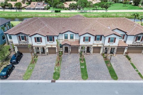 Townhouse in Boynton Beach, Florida 3 bedrooms, 163.04 sq.m. № 2087132 - photo 3