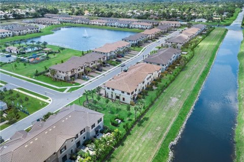 Townhouse in Boynton Beach, Florida 3 bedrooms, 163.04 sq.m. № 2087132 - photo 4