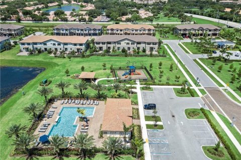Townhouse in Boynton Beach, Florida 3 bedrooms, 163.04 sq.m. № 2087132 - photo 29