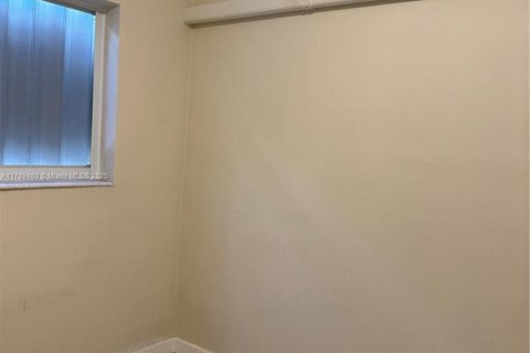 Condo in North Miami Beach, Florida, 2 bedrooms  № 1735750 - photo 5