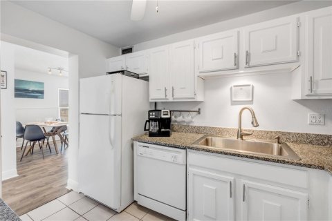 Copropriété à vendre à New Smyrna Beach, Floride: 1 chambre, 64.75 m2 № 1722658 - photo 5