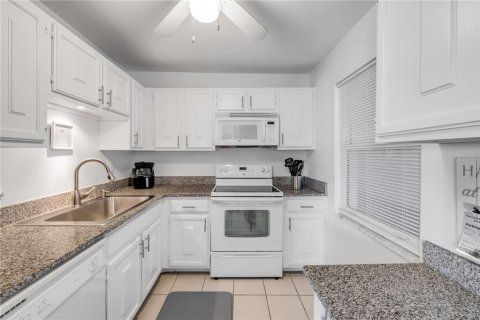 Copropriété à vendre à New Smyrna Beach, Floride: 1 chambre, 64.75 m2 № 1722658 - photo 3