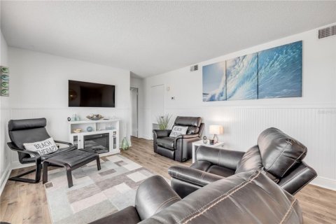 Copropriété à vendre à New Smyrna Beach, Floride: 1 chambre, 64.75 m2 № 1722658 - photo 11