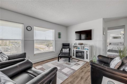Copropriété à vendre à New Smyrna Beach, Floride: 1 chambre, 64.75 m2 № 1722658 - photo 10