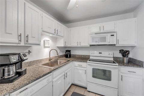 Copropriété à vendre à New Smyrna Beach, Floride: 1 chambre, 64.75 m2 № 1722658 - photo 4
