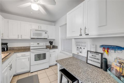 Copropriété à vendre à New Smyrna Beach, Floride: 1 chambre, 64.75 m2 № 1722658 - photo 2