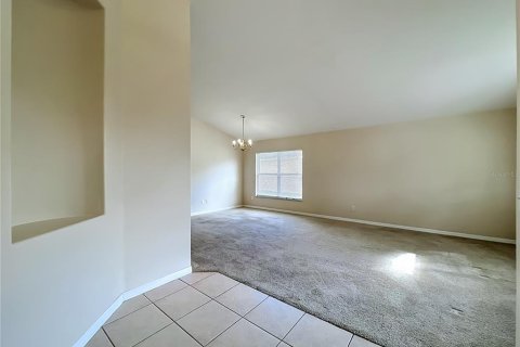 House in Orlando, Florida 4 bedrooms, 199.93 sq.m. № 2095626 - photo 15