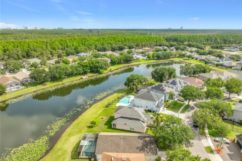 House in Orlando, Florida 4 bedrooms, 199.93 sq.m. № 2095626 - photo 12