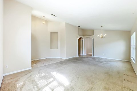 House in Orlando, Florida 4 bedrooms, 199.93 sq.m. № 2095626 - photo 17