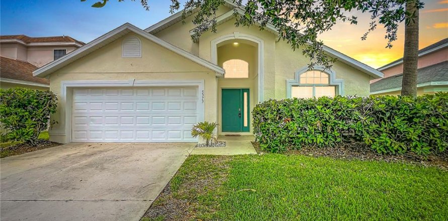 House in Orlando, Florida 4 bedrooms, 199.93 sq.m. № 2095626