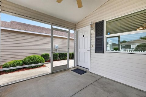 House in The Villages, Florida 2 bedrooms, 107.4 sq.m. № 2203958 - photo 4