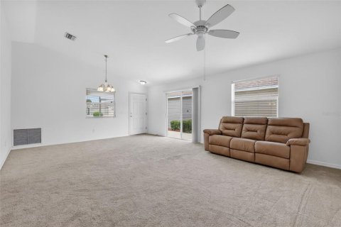 House in The Villages, Florida 2 bedrooms, 107.4 sq.m. № 2203958 - photo 21